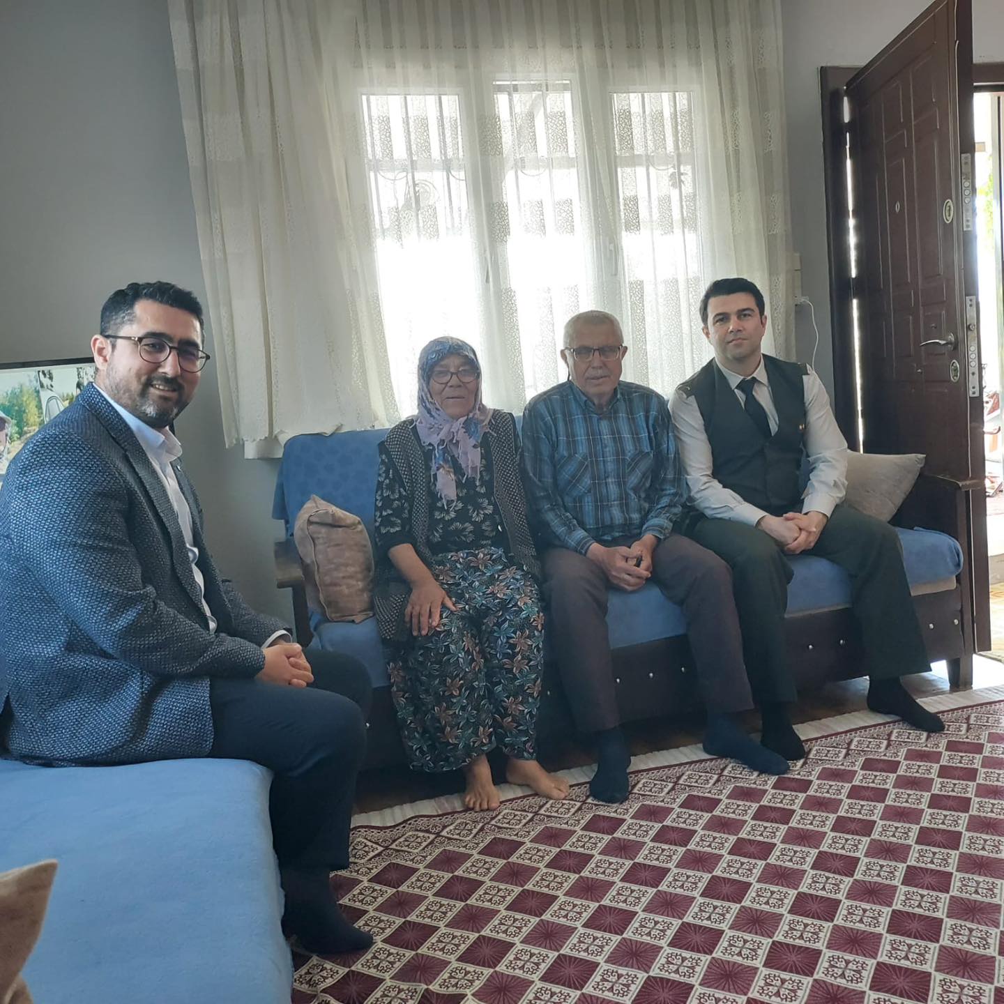 Turgutlu’da Şehit Ailesine Geçmiş Olsun Ziyareti Gerçekleştirildi
