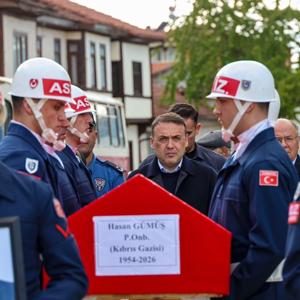 Kıbrıs Gazisi Hasan Gümüş'ün Cenaze Töreni - fotoğraf 2