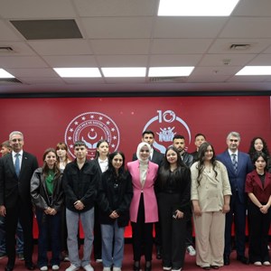 Aile ve Sosyal Hizmetler Bakanımız Göktaş, devlet korumasındaki gençlerin kamu kurumlarına yerleştirilmesi töreninde konuştu - fotoğraf 3