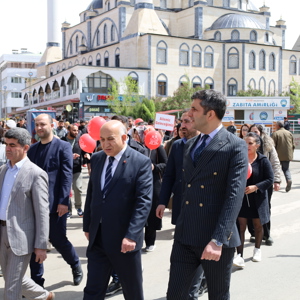Aile ve Nüfus On Yılı Dolayısıyla Kortej Yürüyüşü Düzenlendi - fotoğraf 8