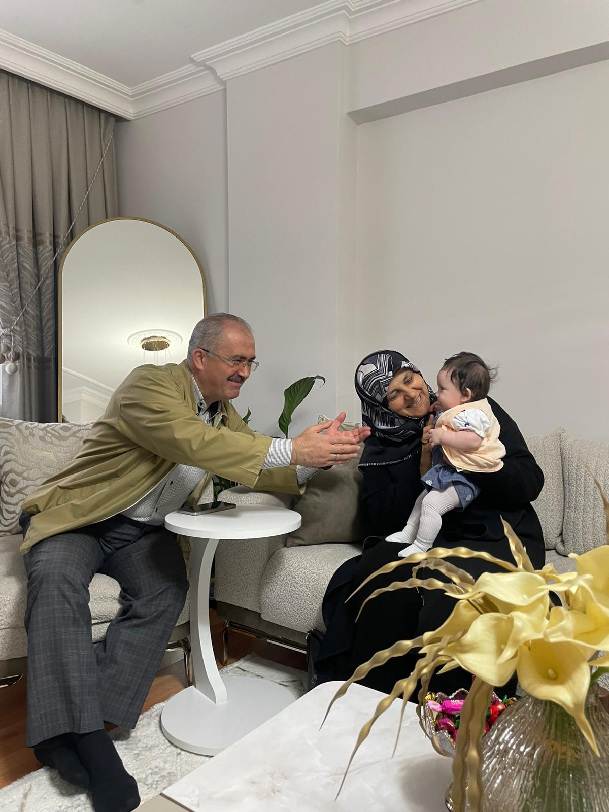 İl Müdürümüz Sayın Bilal Erdoğan ve kıymetli eşi Nihal Erdoğan, Koruyucu Ailemiz AKŞİT Çiftini Ziyaret Etti.