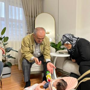 İl Müdürümüz Sayın Bilal Erdoğan ve kıymetli eşi Nihal Erdoğan, Koruyucu Ailemiz AKŞİT Çiftini Ziyaret Etti. - fotoğraf 3