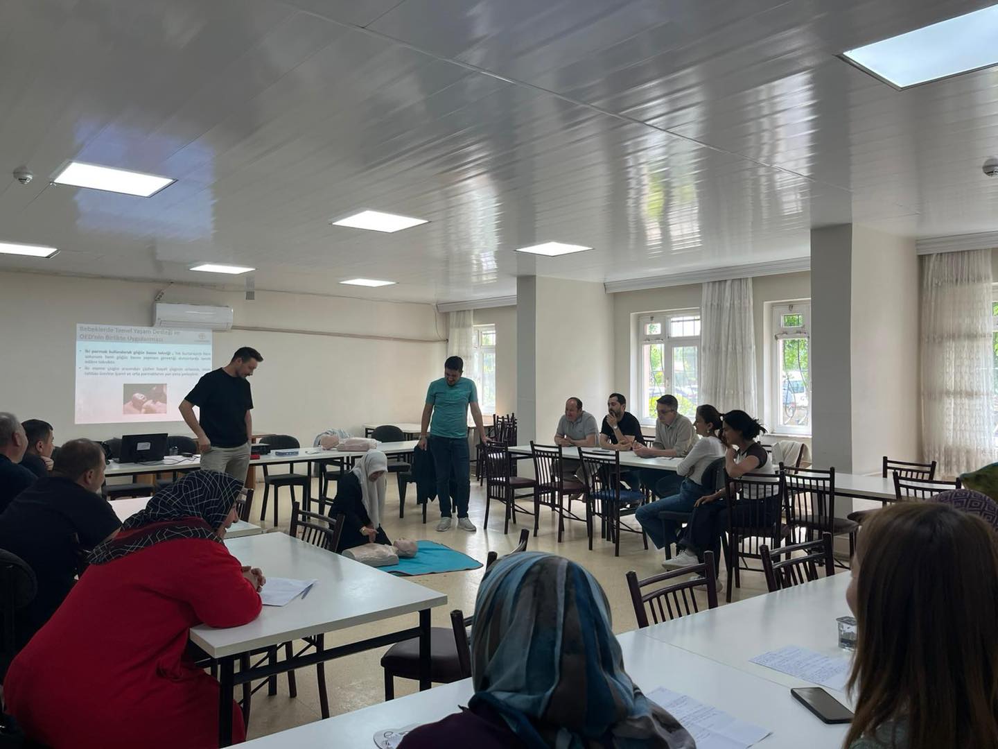 Kula Engelsiz Yaşam Merkezi Personeline Temel İlk Yardım Eğitimi Verildi