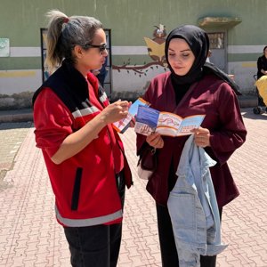 Kadına Yönelik Şiddetle Mücadele Kapsamında Bilgilendirme Broşürleri Dağıtıldı - fotoğraf 3