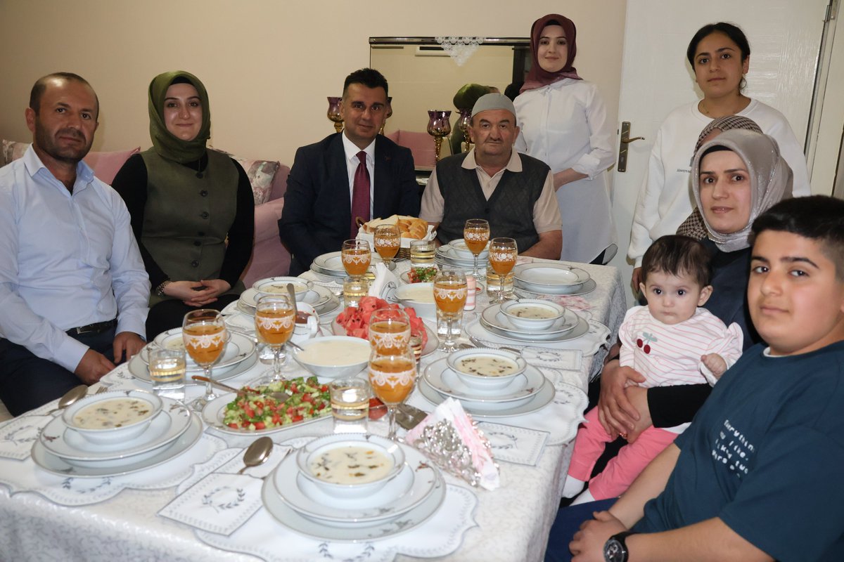 “Üç Kuşak Bir Sofra” Buluşmalarında Nesiller Aynı Sofrada Bir Araya Geldi