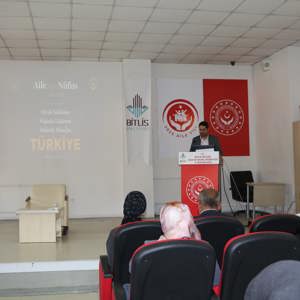  Aile Günü ve Milli Aile Haftası etkinlikleri kapsamında “Güçlü Aile, Güçlü Toplum, Güçlü Türkiye” semineri - fotoğraf 2
