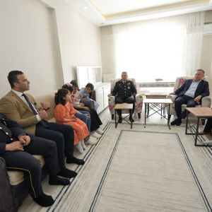 Bayramın En Güzel Hâli: Evlatlarımızın Tebessümü - fotoğraf 1