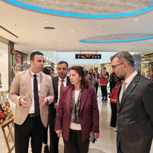 “Milli Aile Haftası: İnsan ve Sosyal Hizmet Sergisi” Ziyaretçileriyle Buluştu - fotoğraf 3
