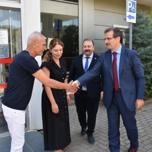 Salihli Huzurevinde Bayramlaşma Programı Gerçekleştirildi - fotoğraf 1