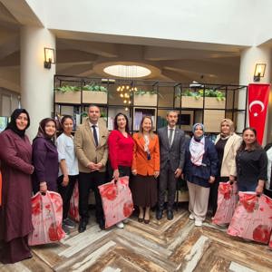 Anneler Günü’nde Anlamlı Buluşma ve Ziyaret - fotoğraf 1