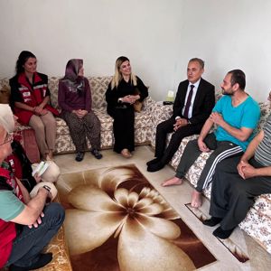 Cumhurbaşkanımızın takdirleriyle ilan edilen Aile ve Nüfus On Yılı kapsamında gerçekleştirdiğimiz aile ziyaretlerine, İl Müdürümüz Mustafa Çakır, İl Müdür Yardımcımız Eylem Çavdar ve Şube Müdürümüz Esra Duygu Akbaş katılım sağlamıştır. - fotoğraf 2