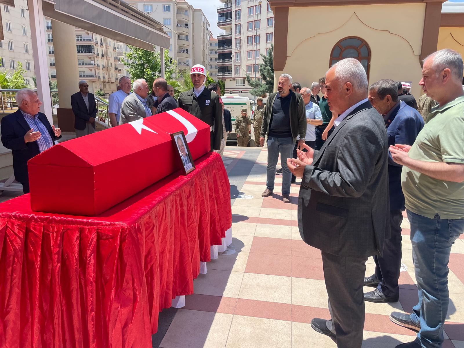 Kıbrıs Gazisi İbrahim Halil Tüfekçiyaşar, Askeri Törenle Son Yolculuğuna Uğurlandı