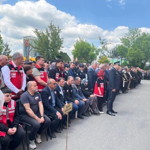 Kahraman Polis Memurlarımızı Son Yolculuklarına Uğurladık - fotoğraf 3