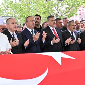 Kahraman Polis Memurlarımızı Son Yolculuklarına Uğurladık - fotoğraf 4
