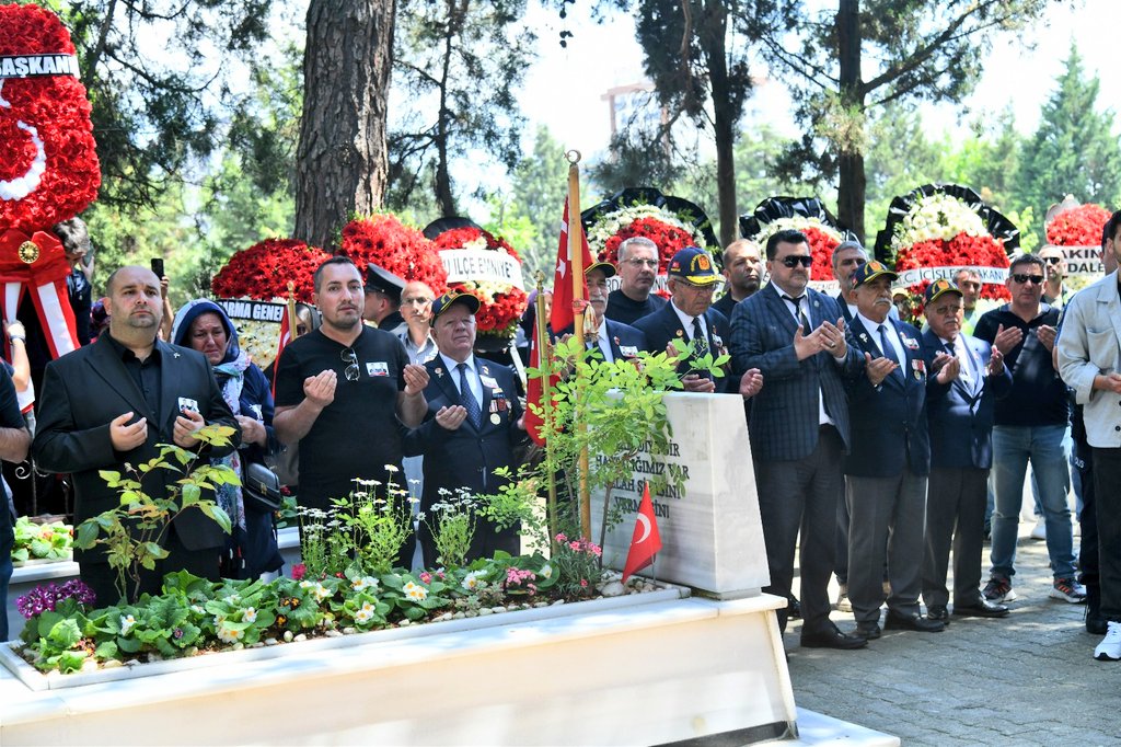 Kahraman Polis Memurlarımızı Son Yolculuklarına Uğurladık