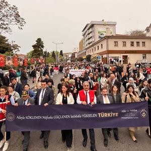 Uluslararası Aile Günü Yürüyüşü Gerçekleştirildi - fotoğraf 2