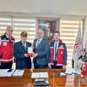 Kıbrıs Gazimiz Fuat Özden’e Milli Mücadele Madalyası Takdim Edildi - fotoğraf 2