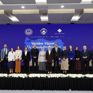 Bakanımız Göktaş, "Veriden Vizyona Üç Kuşak Türkiye" araştırmasına ilişkin düzenlenen programda konuştu - fotoğraf 4