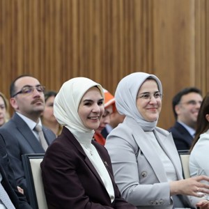 Bakanımız Göktaş, "Veriden Vizyona Üç Kuşak Türkiye" araştırmasına ilişkin düzenlenen programda konuştu - fotoğraf 3