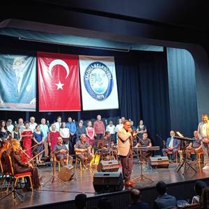 Salihli’de Koruyucu Aile ve Kadına Yönelik Şiddetle Mücadele Konularında Farkındalık Çalışması Gerçekleştirildi - fotoğraf 1