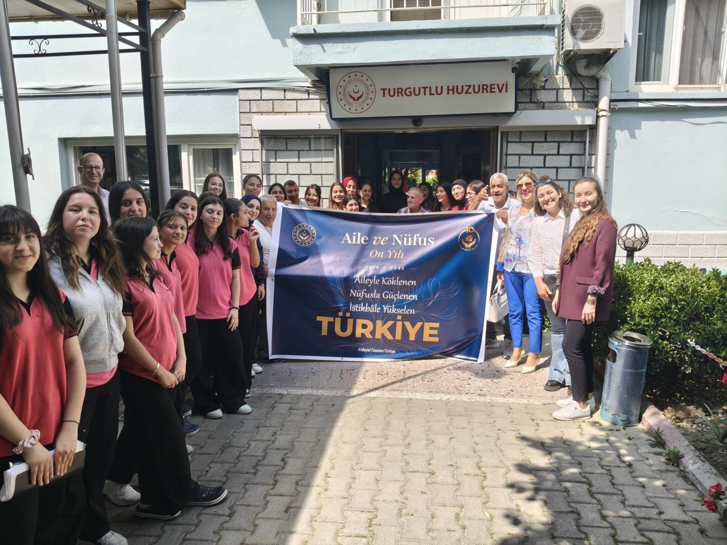 Turgutlu’da Kuşaklar Arası Dayanışmayı Güçlendiren Anlamlı Buluşma Gerçekleştirildi