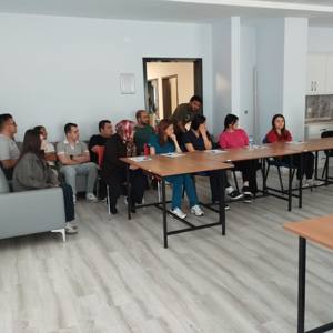 Gördes Huzurevinde Trafik Güvenliği Eğitimi Gerçekleştirildi - fotoğraf 2
