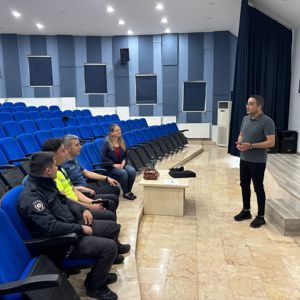 İl Müdürlüğümüze bağlı Şiddet Önleme ve İzleme Merkezi (ŞÖNİM) Müdürlüğü tarafından, Ağlasun İlçe Emniyet Müdürlüğü ve Ağlasun İlçe Jandarma Komutanlığı personeline yönelik eğitim programı gerçekleştirildi. - fotoğraf 3