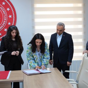 Devlet memurluğu adaylık sürecini başarı ile tamamlayan personelimizin Devlet Memurluğuna atanmaları nedeniyle yemin töreni düzenlendi. - fotoğraf 3