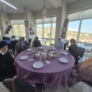 Ladik Huzurevi’nde Anneler Günü’ne Özel Anlamlı Buluşma - fotoğraf 5