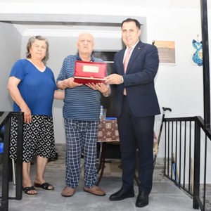 🇹🇷 Gazilerimiz, milletimizin bağımsızlık ve vatan sevgisinin yaşayan kahramanlarıdır. - fotoğraf 1