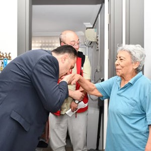 Engelli Evde Bakım Hizmetinden faydalanan Germencik İlçemizde İkamet Eden Gürel Ailesini Hanelerinde Ziyaret - fotoğraf 1