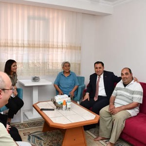 Engelli Evde Bakım Hizmetinden faydalanan Germencik İlçemizde İkamet Eden Gürel Ailesini Hanelerinde Ziyaret - fotoğraf 2