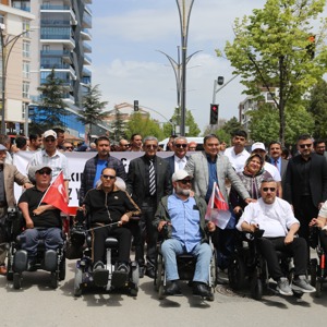 Farkındalık için yürüdük, sesimizi duyurmak için yan yana geldik. - fotoğraf 7