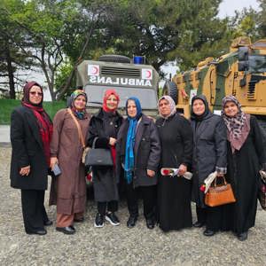 Garnizon Komutanlığında Şehit Aileleriyle Anlamlı Buluşma - fotoğraf 8
