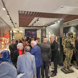 Garnizon Komutanlığında Şehit Aileleriyle Anlamlı Buluşma - fotoğraf 10