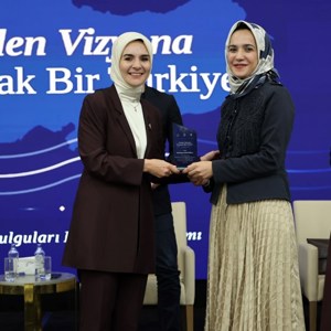 Bakanımız Göktaş, "Veriden Vizyona Üç Kuşak Türkiye" araştırmasına ilişkin düzenlenen programda konuştu - fotoğraf 8