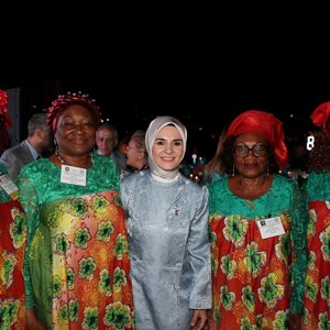 Bakanımız Göktaş, "Geleceğe İlham Veren Kadınlar-Küresel İşbirliği Akşam Yemeği" programına katıldı - fotoğraf 7
