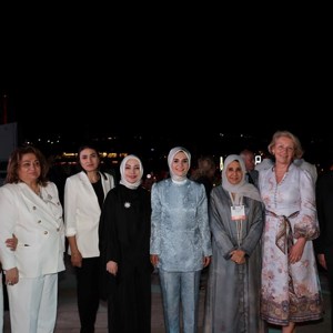 Bakanımız Göktaş, "Geleceğe İlham Veren Kadınlar-Küresel İşbirliği Akşam Yemeği" programına katıldı - fotoğraf 6