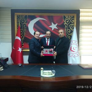 Kırşehir Anadolu Şehit Aileleri Derneği Yönetimi İl Müdürümüz Ramazan Baykara’yı Makamında Ziyaret Etti. - fotoğraf 1