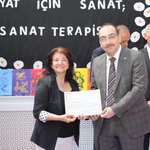 Nesiller Sanatla Buluştu: "Hayat İçin Sanat: Sanat Terapisi" Projesi Kapanış Programı Gerçekleşti - fotoğraf 6
