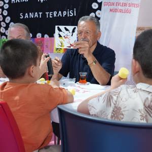 Nesiller Sanatla Buluştu: "Hayat İçin Sanat: Sanat Terapisi" Projesi Kapanış Programı Gerçekleşti - fotoğraf 8