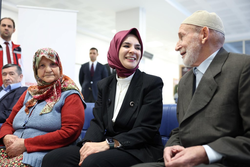 Haziran ayı yaşlı ve engelli aylıkları hesaplara yatırılmaya başlandı