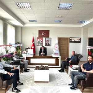 ELAZIĞ TÜRK SAĞLIK-SEN ŞUBE BAŞKANI ADEM POLAT VE YÖNETİM KURULU ÜYELERİNDEN İL MÜDÜRÜMÜZ SAYIN SERDAR DEMİRCİ’YE ZİYARET - fotoğraf 2