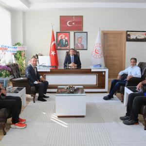 AKÇADAĞLAR DERNEĞİ BAŞKANI SAYIN MURAT MASKAR VE BERABERİNDEKİ HEYETTEN SERDAR DEMİRCİ'YE ZİYARET - fotoğraf 1
