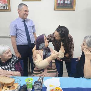 Aile ve Nüfus On Yılı Kapsamında Kırklareli Huzurevi’nde Kuşaklar Buluşması Gerçekleştirildi - fotoğraf 7