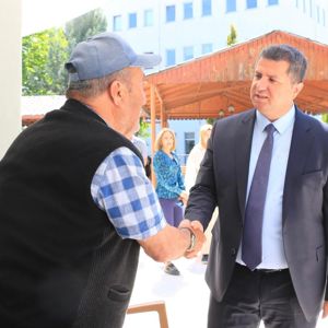 İL MÜDÜRÜMÜZ SAYIN SERDAR DEMİRCİ  GAZİ HUZUREVİ YAŞLI BAKIM VE REHABİLİTASYON MERKEZİNİ ZİYARET ETTİ - fotoğraf 5