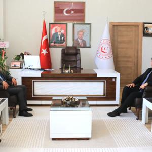 ELAZIĞ SOSYAL YARDIMLAŞMA VE DAYANIŞMA VAKFI MÜDÜRÜ SAYIN TAYYİP ÖZER'DEN İL MÜDÜRÜMÜZ SAYIN SERDAR DEMİRCİ'YE HAYIRLI OLSUN ZİYARET - fotoğraf 1