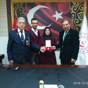 Kıbrıs Gazilerimize İl Müdürümüz Tarafından Milli Mücadele Madalyası Takdim Edildi. - fotoğraf 3