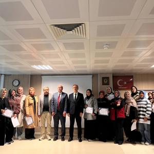 Modüler Aile Eğitim Programı'nın Yaygınlaştırılması Kapsamında İmam Hatip Okulları Velilerine Yönelik Eğitim Programı Tamamlandı - fotoğraf 3