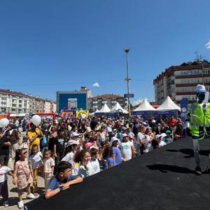 Çocuklarımız İçin Sahadayız: Çocuk Şenliklerinde Ailelerimiz ve Çocuklarımızla Güzel Bir Gün Geçirdik - fotoğraf 5